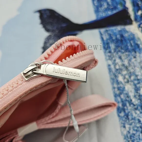 Lululemon Everywhere Crossbody Belt Bag 1L  Pink - Picture 4 of 4